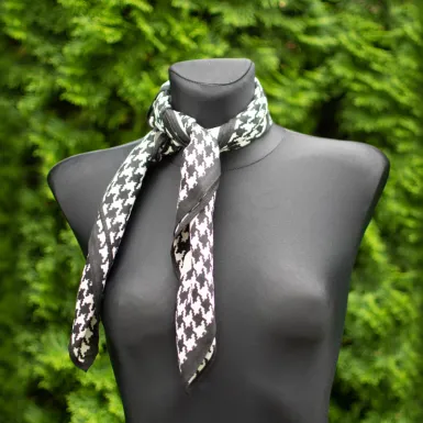 Piękna gawroszka chustka pod szyję (8)