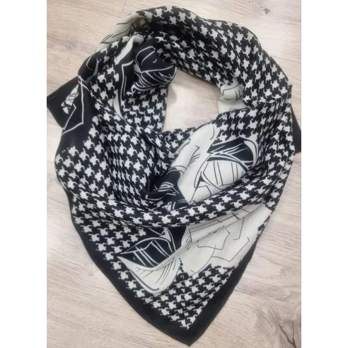 Piękna gawroszka chustka pod szyję (8)