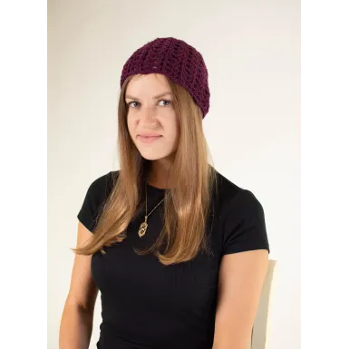 Czapka robiona na szydełku - kolor ciemno fioletowy/bordowy 2