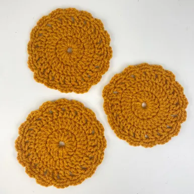 Ręcznie robione szydełkowe podkładki kolor musztardowy - zestaw 3 szt.