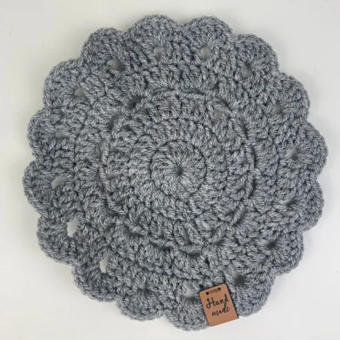 Ręcznie robiona szydełkowa podkładka kolor szary